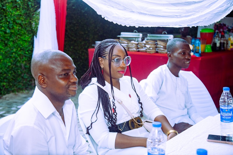 c47aa351-0edb-45fb-a8ce-c92d63fa9180-min